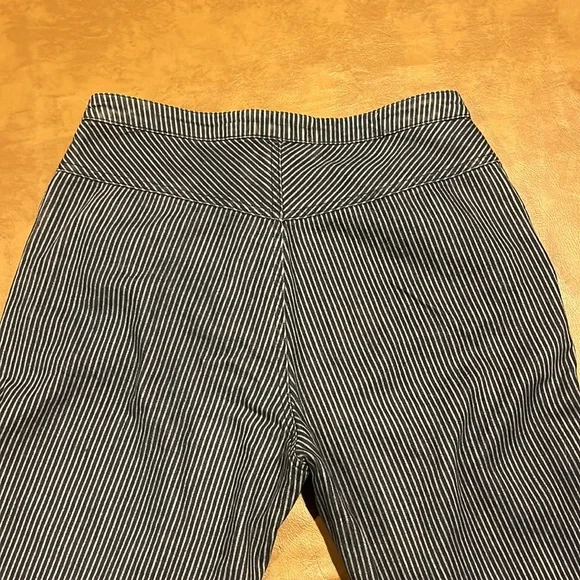 90s/Y2K Tommy Hilfiger Pinstripe Pants - Picture 6 of 8